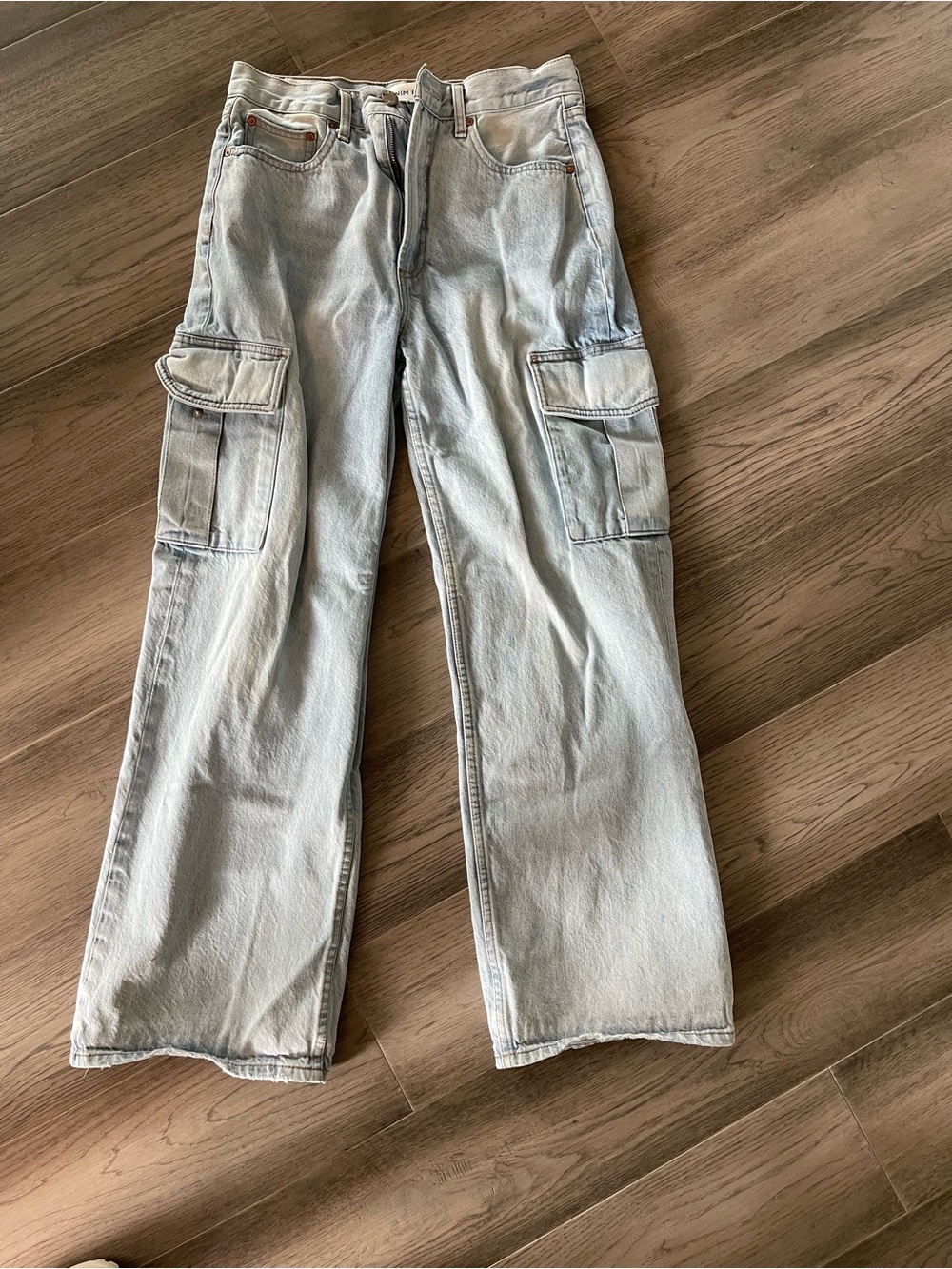 Denim Forum Light Blue Jeans with Contrast Stitching